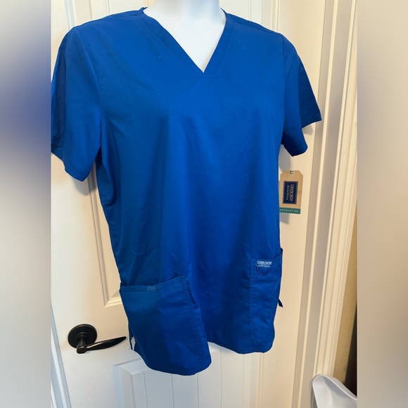 NWT V-Neck Scrubs for Workwear Revolution, Soft Stretch, Easy Care, Blue, Large - Picture 4 of 10